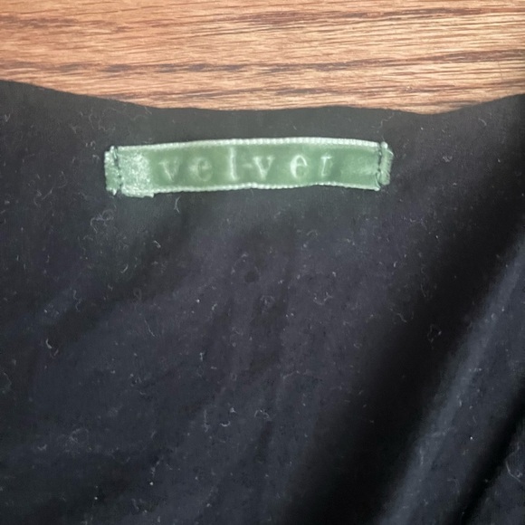 Velvet by Graham & Spencer “Laine” Midnight Sleeveless Tank w/ Twist Knot front - Picture 3 of 6